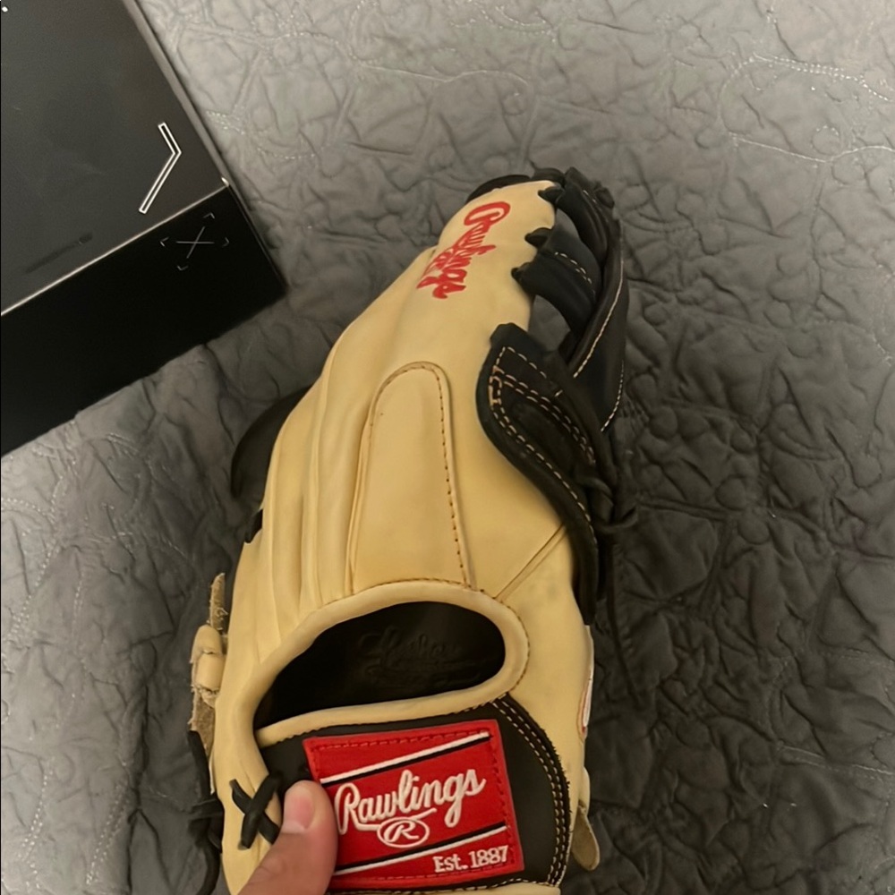 Rawlings Tan and Black Performance Shoes
